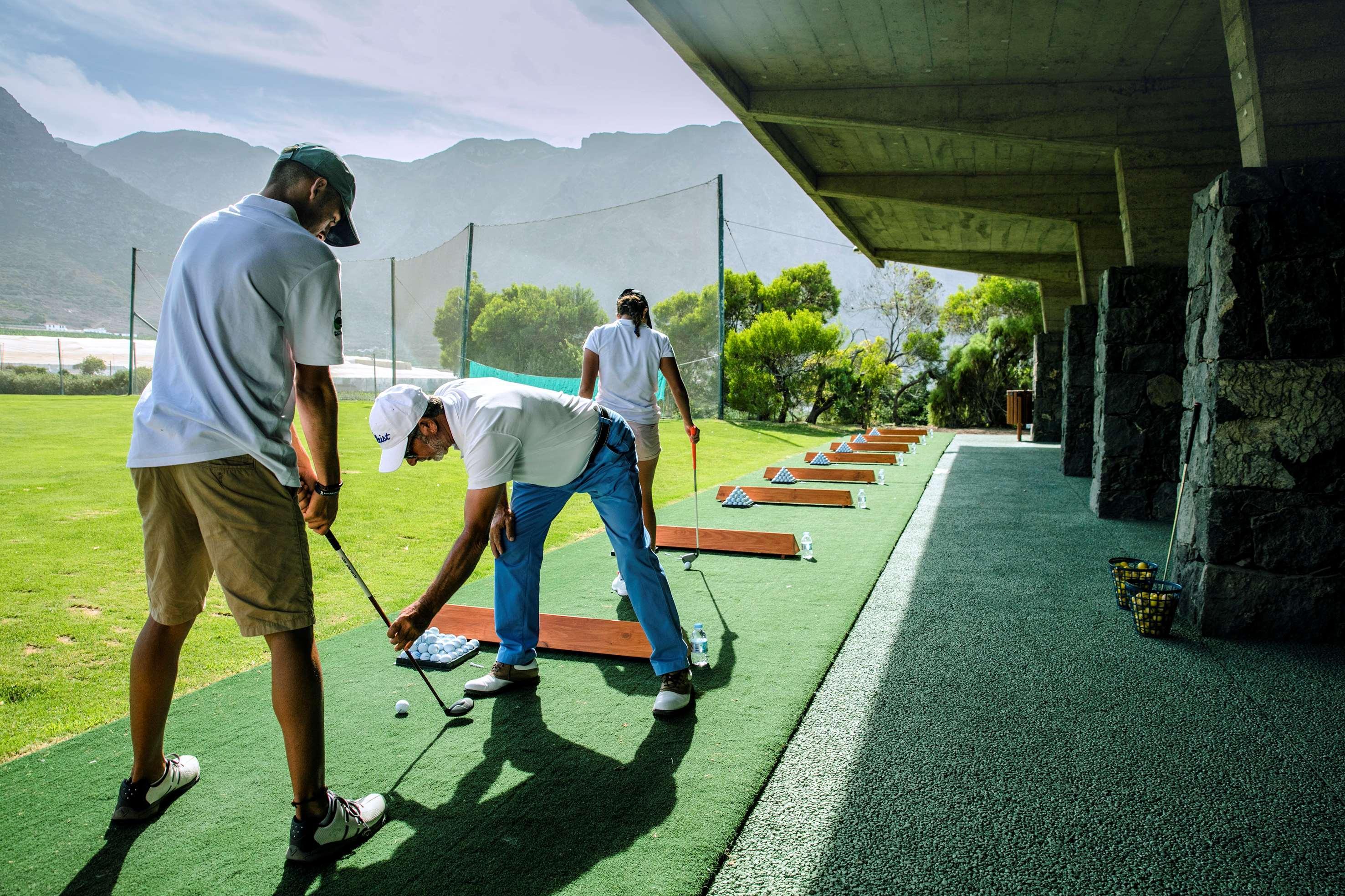 Hotel Hacienda Del Conde Melia Collection Golf & Spa - Adults Only Buenavista Del Norte Exterior photo Golfers at the practice area