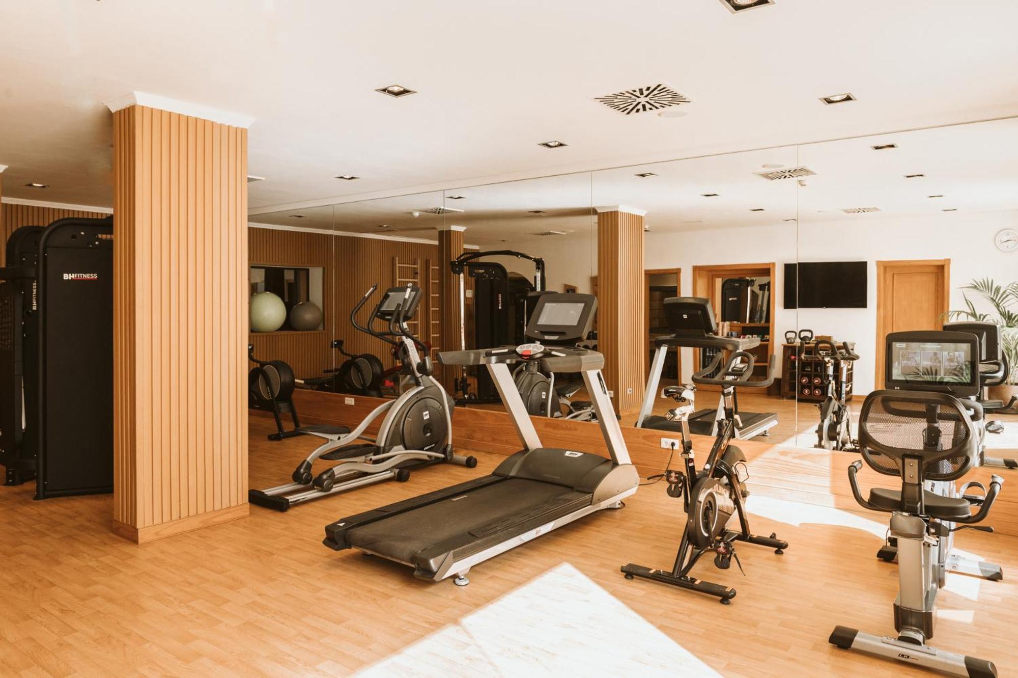 Hotel Hacienda Del Conde Melia Collection Golf & Spa - Adults Only Buenavista Del Norte Exterior photo A gym